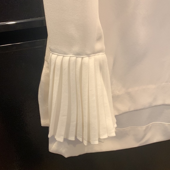 Gorgeous 100 silk combo dry clean only - Picture 2 of 2